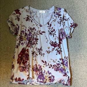T.La Purple and Cream Floral V-Neck Tee